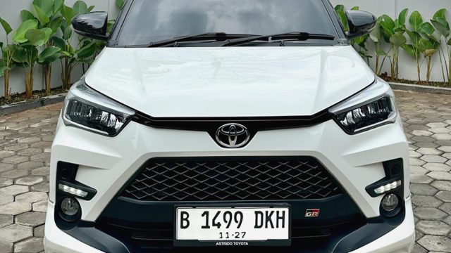 Feed Showroom – Toyota RAIZE GRS 1 0 TSS TWO TONE 2022 AT – SLIDE 2